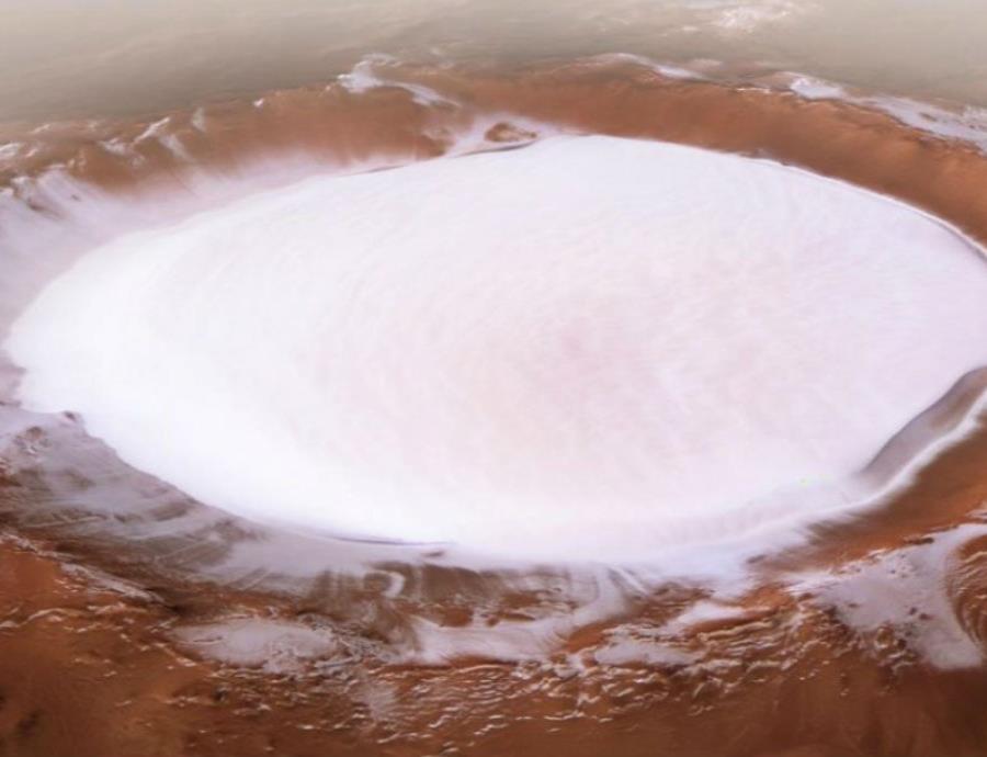 crater en Marte congelado