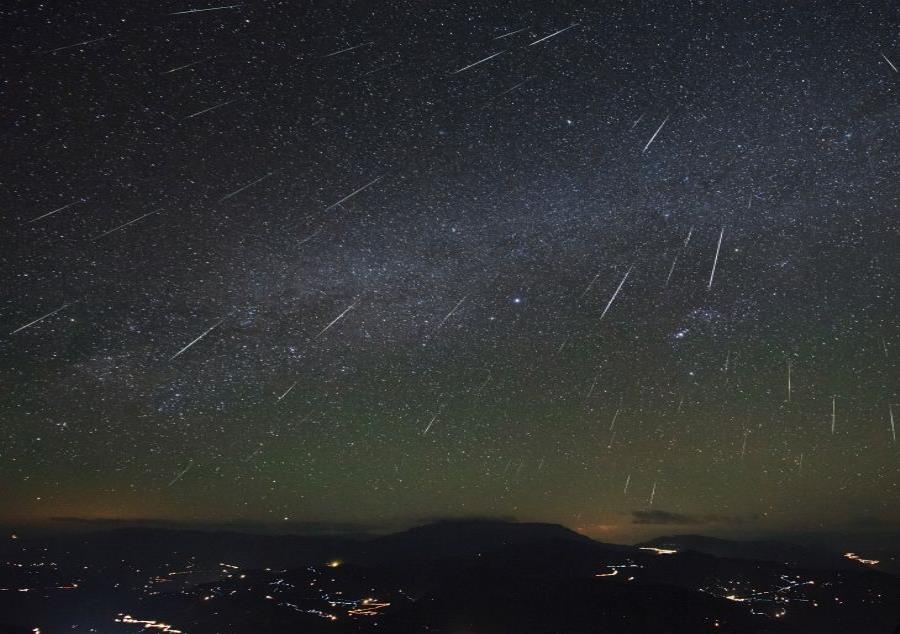 lluvia de estrellas fugaces